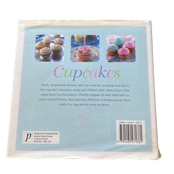 Cupcakes Cookbook Hardcover Color Photos Desserts Baking - Picture 2 of 7